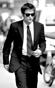 90713M10_PATTINSON_bbBGR_04