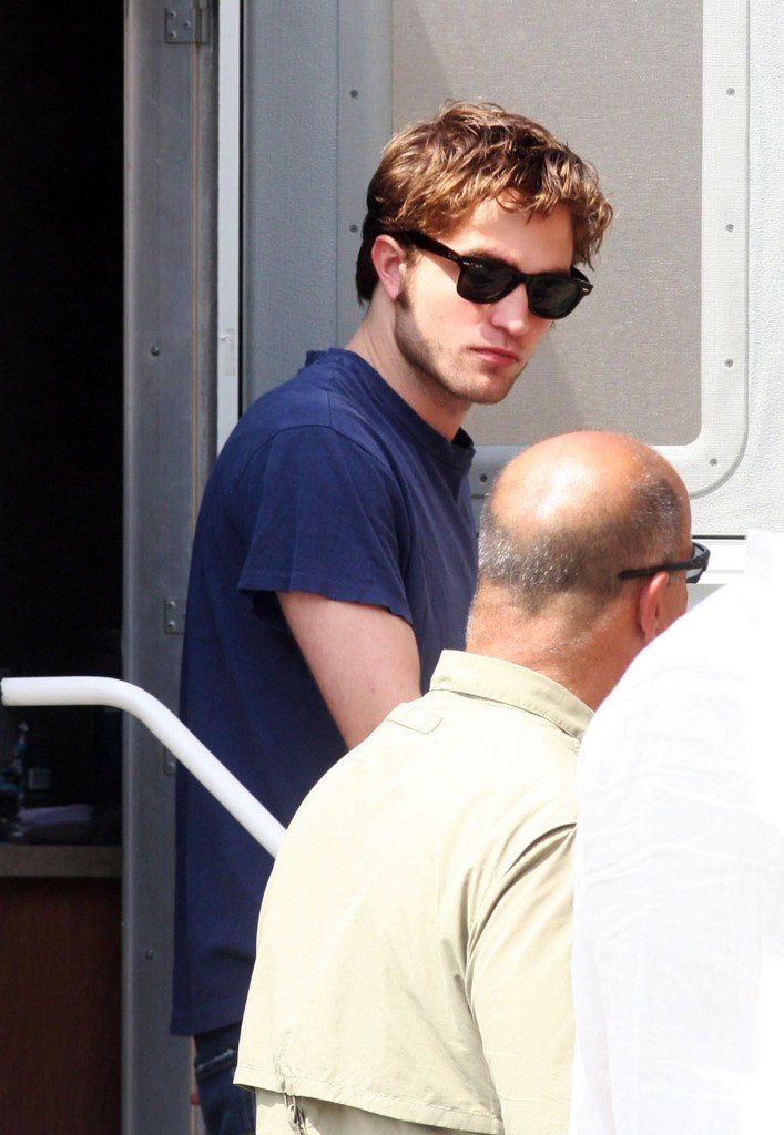 90716W10_PATTINSON_BGR_01-1