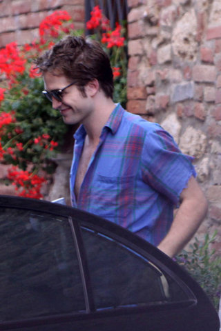 robert-pattinson-new-moon-set-3