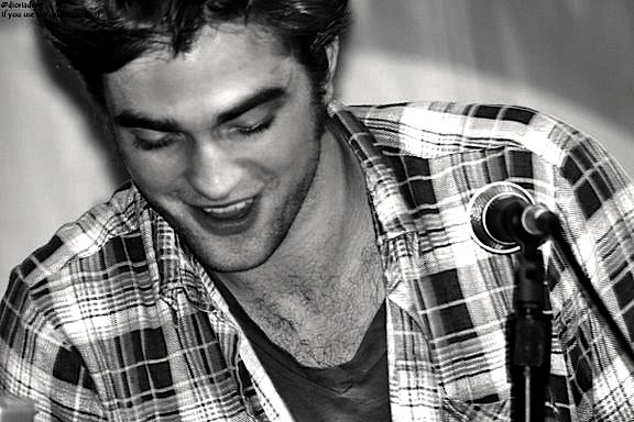 6251_119371989704_792489704_2179995_4574086_n