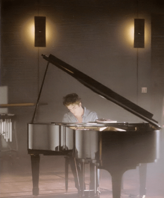 robert-pattinson-twilight-edward-piano