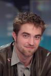 Robert Pattinson promoting Twilight 4 on JT de 20H00 sur&nbsp;TF1