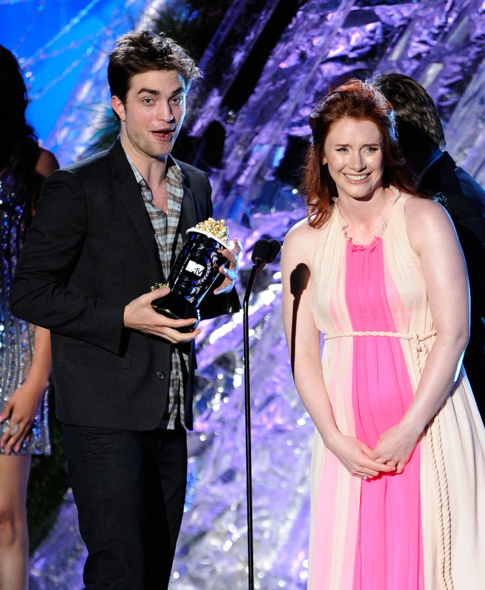 PATTINSONLIFEMTV2011 (12)