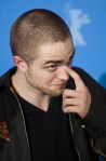 pattinsonlifephotocallberlin17022012 (4)