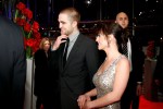 pattinsonliferedcarpetberlin2012 (2)