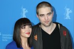 ROBERT PATTINSON mit rasiertem Kopf beim ‘Bel Ami’ Fotocall in&nbsp;Berlin