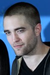 ROBERT PATTINSON mit rasiertem Kopf beim ‘Bel Ami’ Fotocall in&nbsp;Berlin