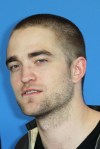 ROBERT PATTINSON mit rasiertem Kopf beim ‘Bel Ami’ Fotocall in&nbsp;Berlin