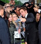 PATTINSONLIFEBERLINCOSMOPREM2012 (12)