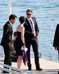 ROBERT PATTINSON steigt in Cannes aus einer&nbsp;Yacht
