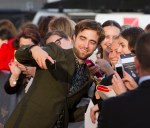 pattinsonlifesydney10222012-10 (8)