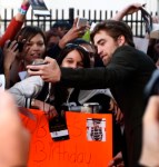 pattinsonlifesydney10222012-11 (15)