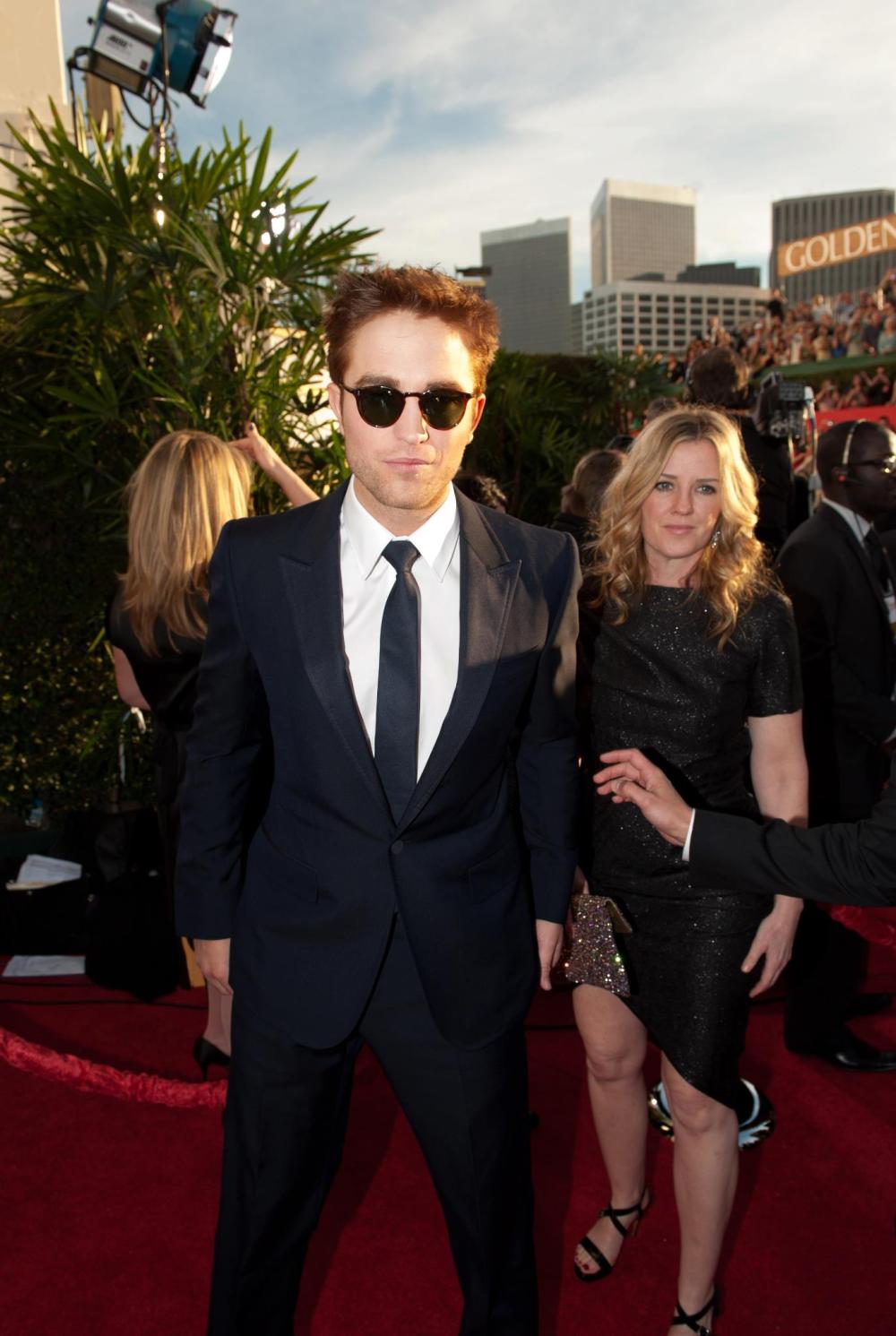 665367_470629146312442_582434036_o