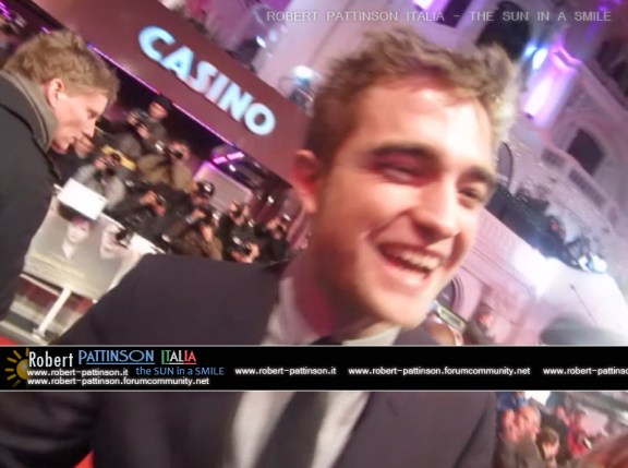 robert pattinson italia the sun in a smile photo london 8