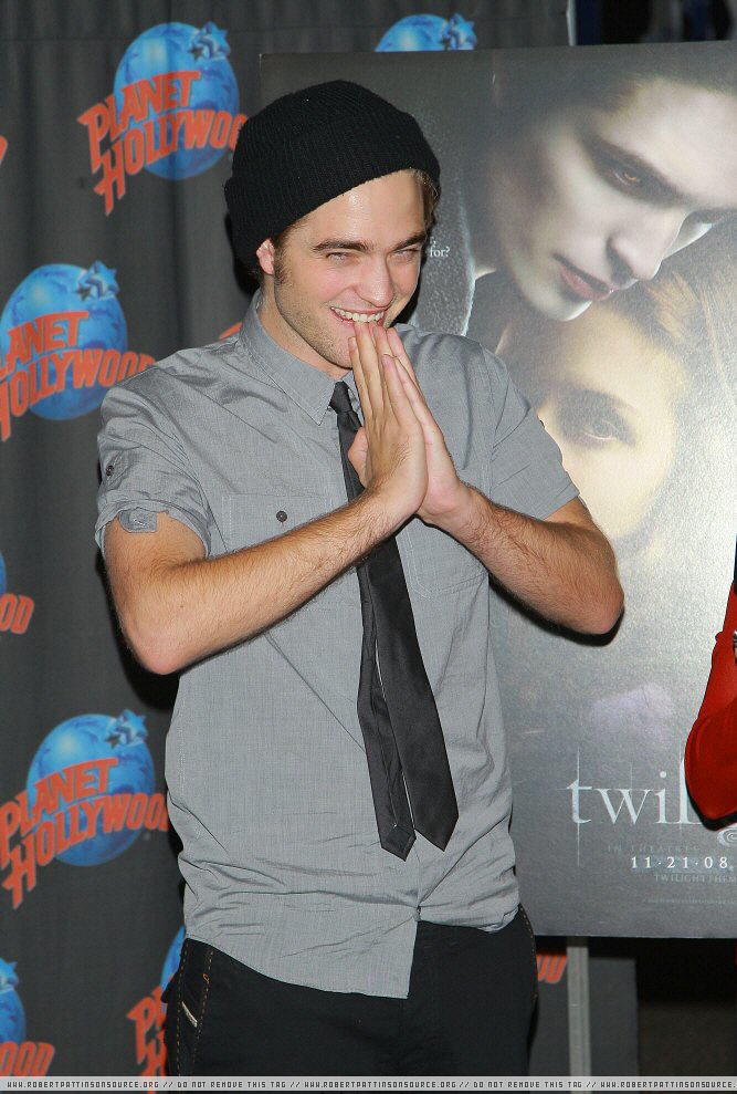 visits_planet_hollywood_421