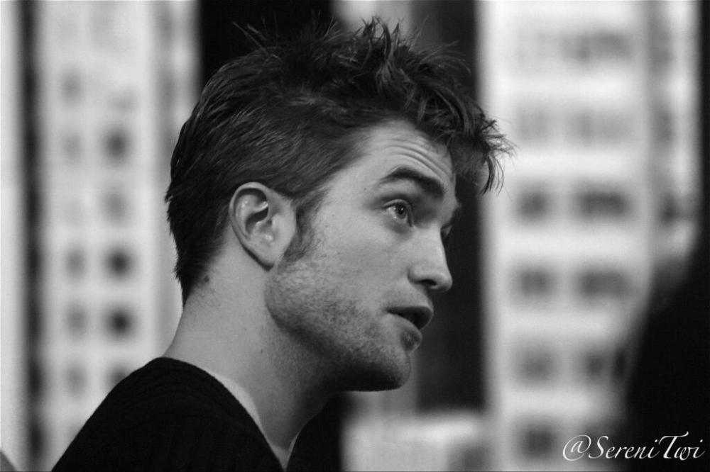 BOh7lZkCcAA3f_t.jpg-large