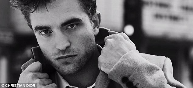 2FD5DB0300000578-3386603-image-m-30_1452071029159