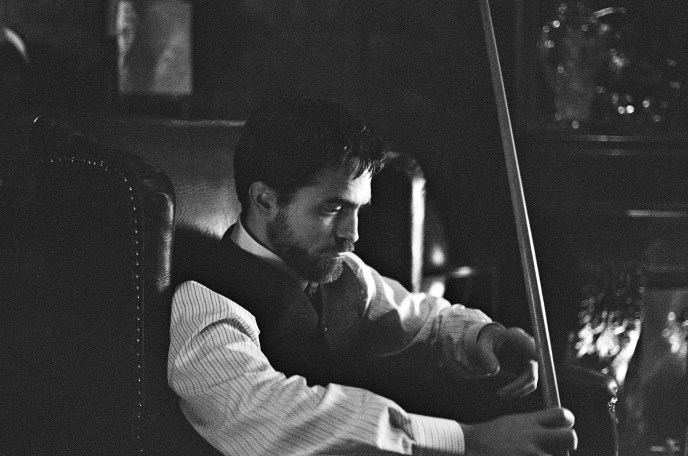 UHQUNTAGGEDPOSHCOALCHARLESROBERTPATTINSON__2_